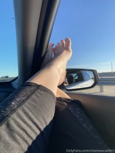 How many people stopped to look at my sexy feet i wonder hmmmm