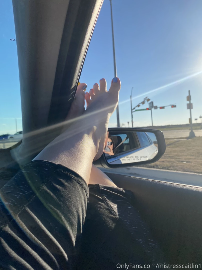 How many people stopped to look at my sexy feet i wonder hmmmm part 2 