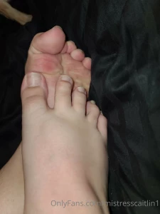 Nude toes and nice soles part 1