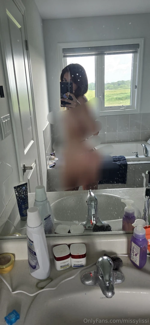 My mirror is dirty but my ass still looks fine in it hehe come check 