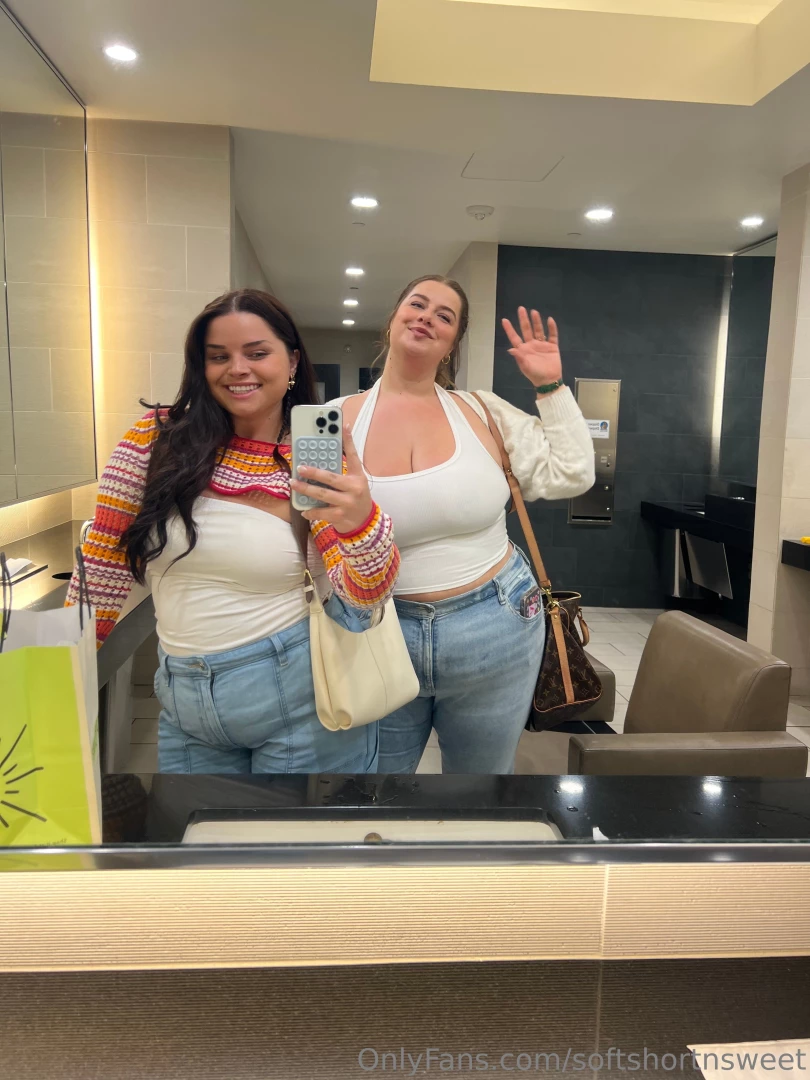 Love a mall trip with my queen part 1 