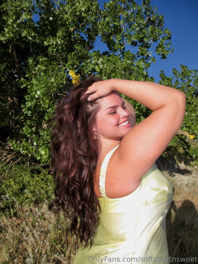 Love the way this dress hugs my curves 