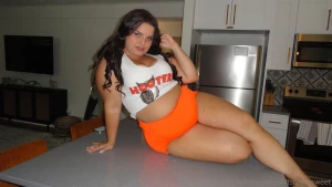 Treat me if you d like to see more of this set