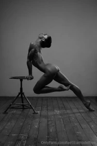 Happy friday access instantly to over 871 exclusive photos amp 124