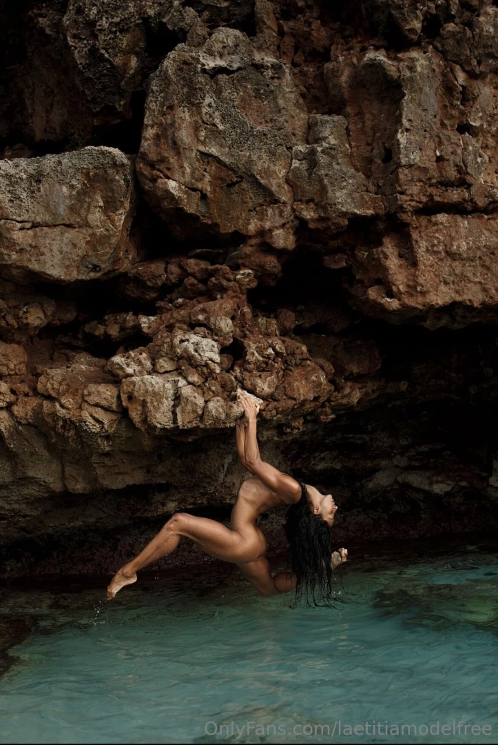 Happy humpday https onlyfans com laetitiamodel part 2 