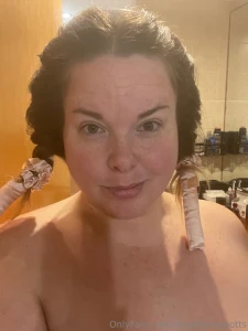 I tried a new way of curling my hair what do you think