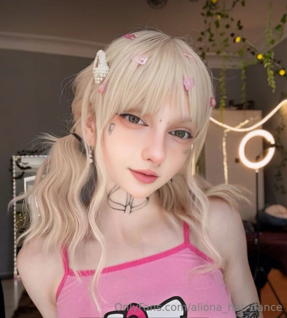 Stop scrolling she is waiting for you bbykiraa join this hot baby for part 11 