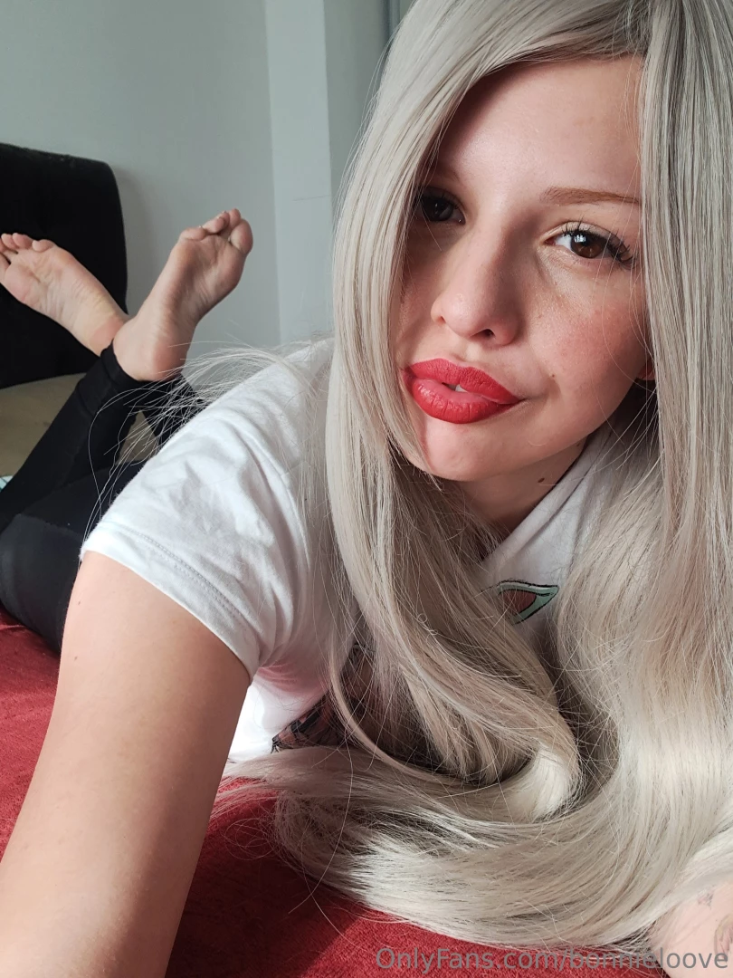 That day i had so much fun with my feet that i can t stop thinking 