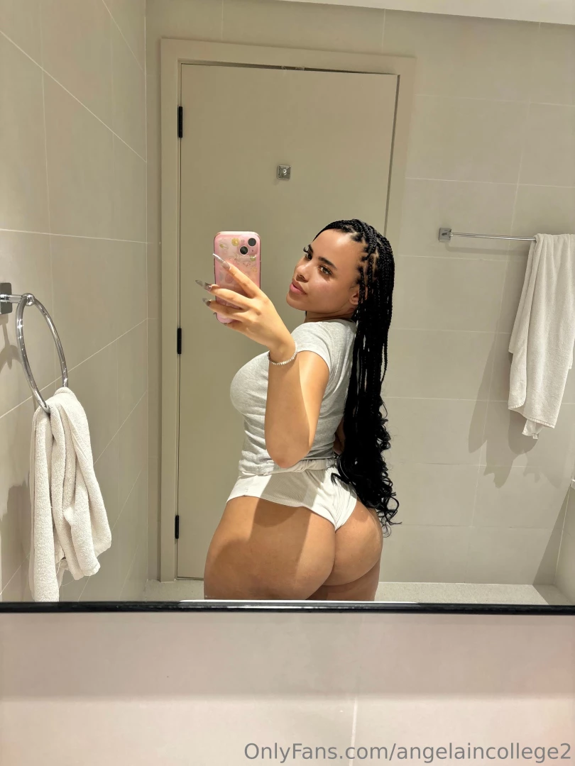 Angelaincollege2 