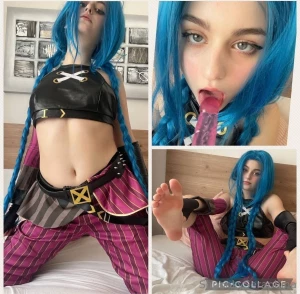 Your hentai cute virgin gf invites you to follow her now to cum