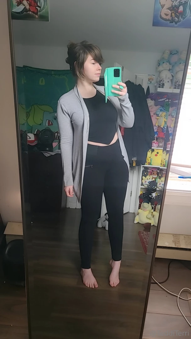 It s been years since i ve worn a cardigan hope this looks okay 