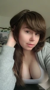 Excuse me my eye s are up here