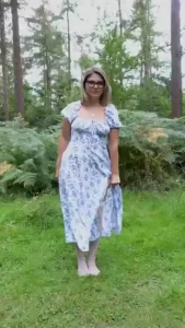 How much do you like a nice outdoor tease