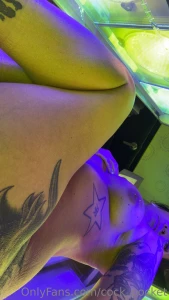 Those tanning beds are cold af first thing in the morning you d keep