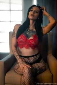 Check out my super smokin friend kitanathefey head over to her page