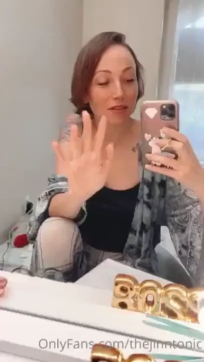 So basically i m going to do a live lingerie try on lol but just in 