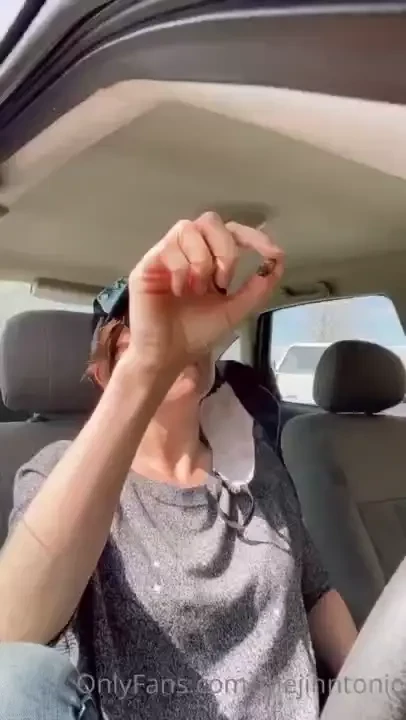 Do you smoke weed i ve been helping out my little sis a lot lately and 