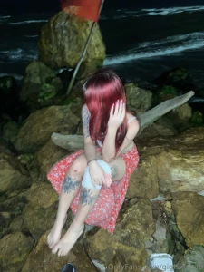 I can just think about being relaxed like this but on a bed while i