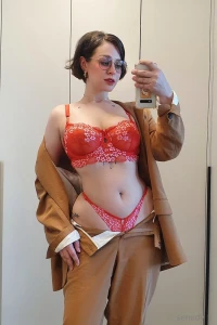 Waiting in your dms to help me get out of this suit part 1