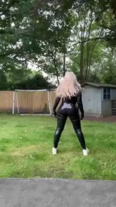 Happy hump day if you like this outfit you ll love last weeks video my