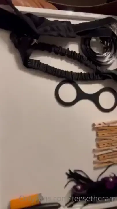 Would you to see the wax on me while i m tied up 