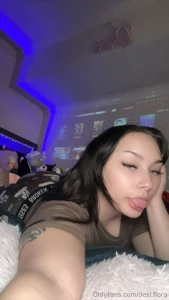 Dont forget to check my vip page desi floravip