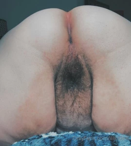 Dripping wet bush i ve been thinking about getting waxed let me know