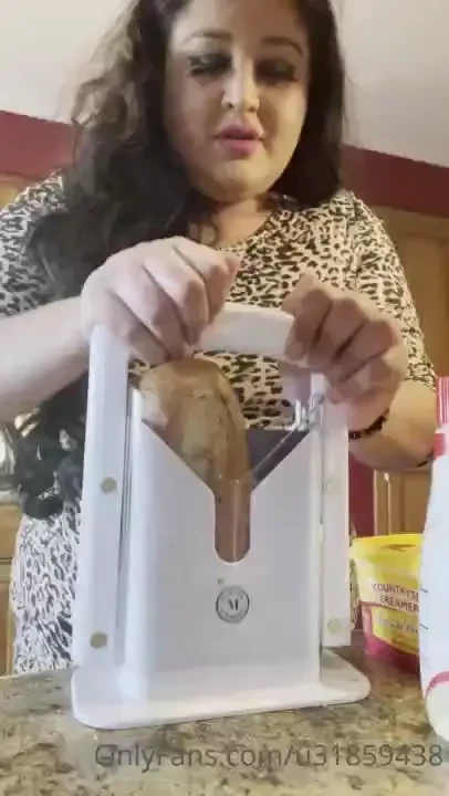 Cooking with nadya about 20 minutes in total watch me cook in a tight part 1 