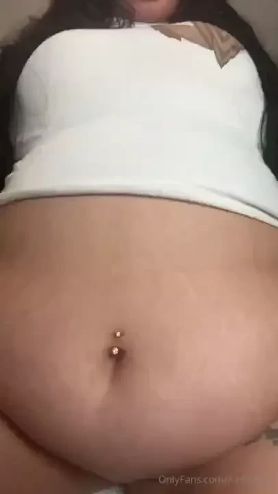 Trying to pull my shirt down fail 
