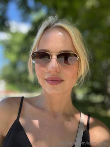 Finally the weather is nice and sunny so we can go for walks more part 1