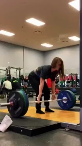 Todays lift felt extra heavy but i tried again and again and finally
