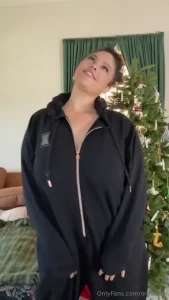 Thank you for the adorable xmas set do you guys like it