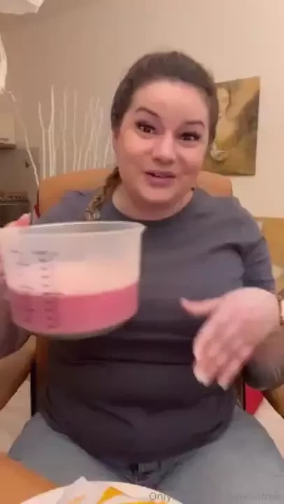 Stuffing funnel feeding to the max i was extra greedy so i added 40oz 