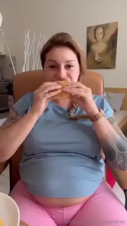 Super round gut stuffing this isn t a belly anymore it s a balloon omg 