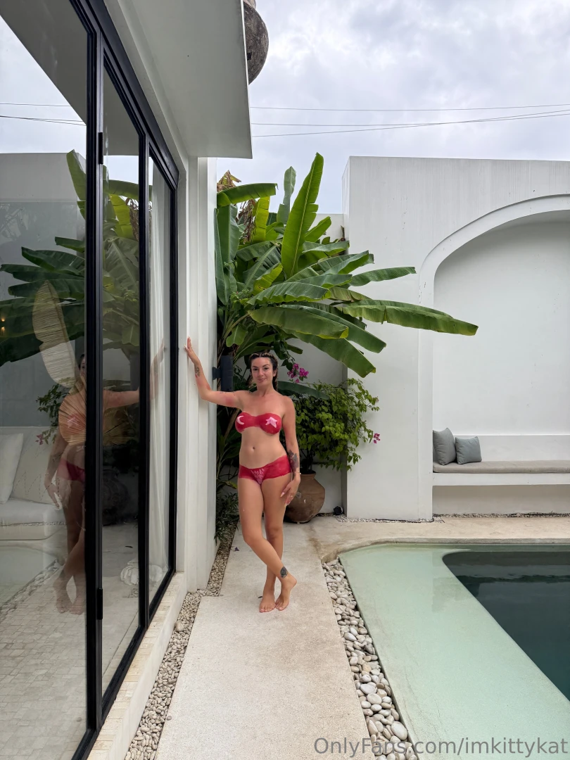Look at my new bikini they look amazing 