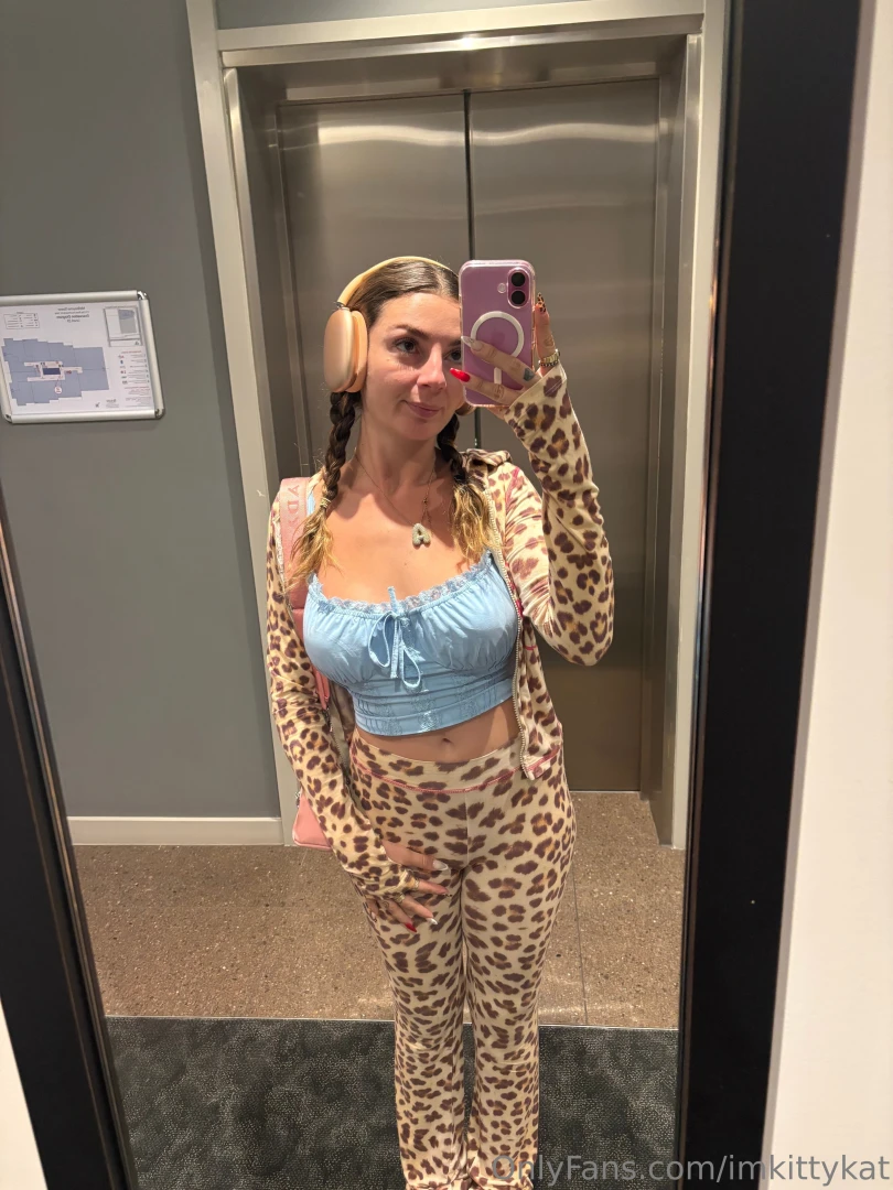 Cutest outfit ever but not as cute as me 