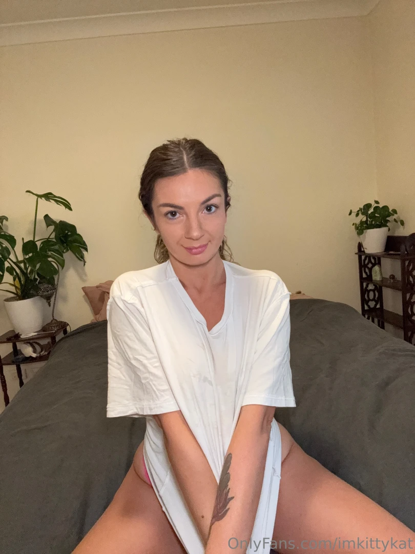 Should i be teasing you or should i be a good girl tonight nbsp 