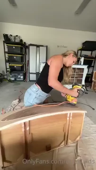 Back to work trying out my new paint eater fun fact it also eats wood 