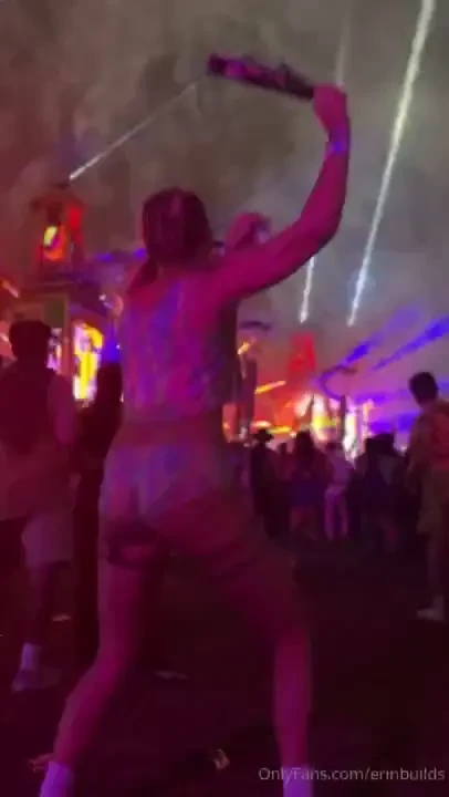 My best day ever at edc some amazing performers and tons of dancing part 1 