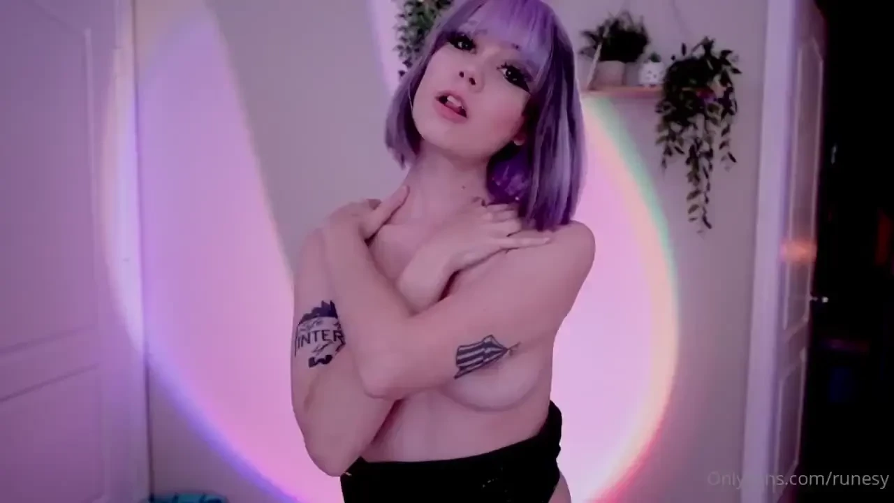 If you like heels and feet wait till the end too gt ill be on cb part 1 