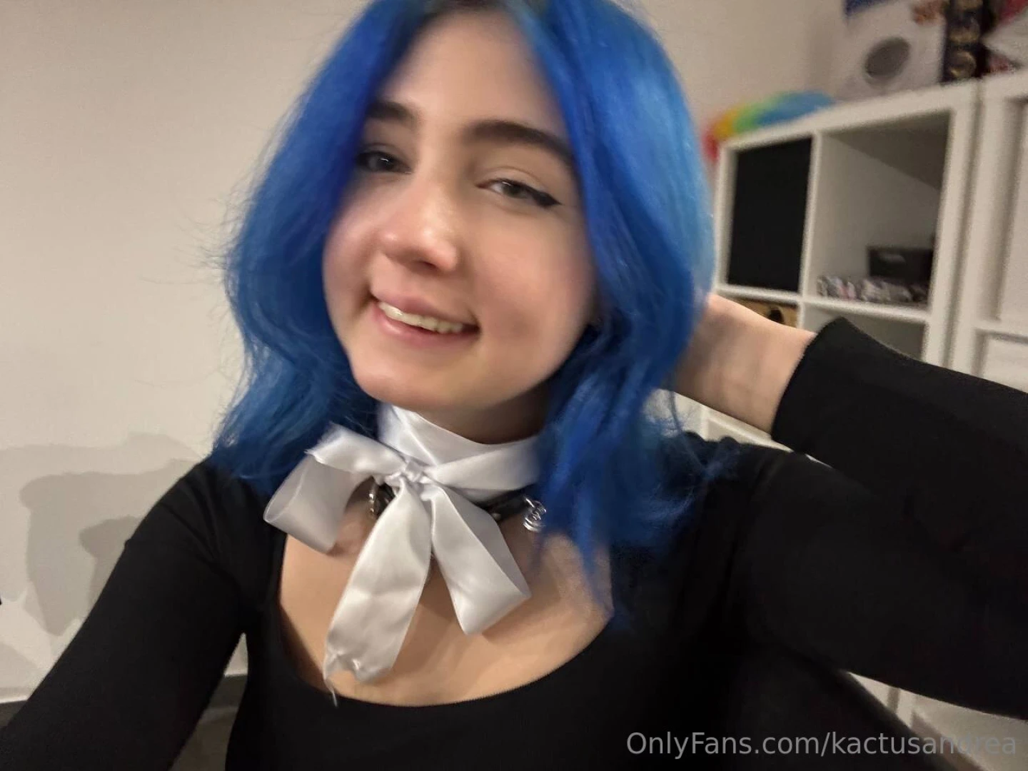 Hi i m so glad you re reading my text ehehe how about a hug or maybe a 