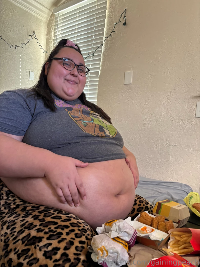 My mcdonald s lunch i had today tiny is currently picking me up an 18 