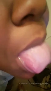 mzjuicy-stakks - Cum in my mouth ahhhhh drop a tip if you want more videos like this 