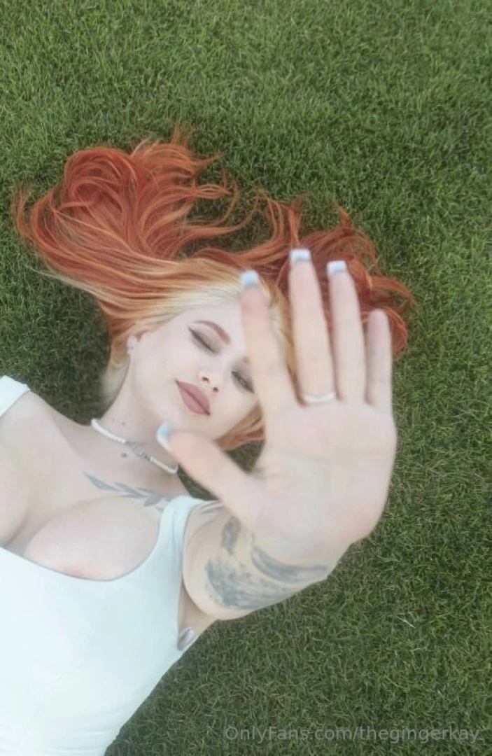 Isn t the sky more magical when you re lying in the grass 