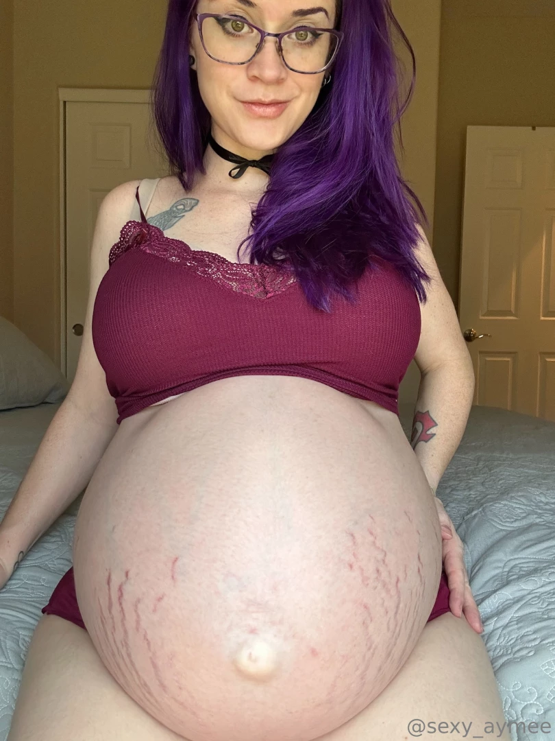 Pregnant_aymee 