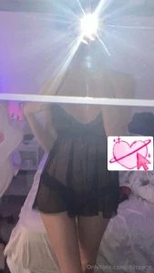 I feel so pretty when i dress up like this