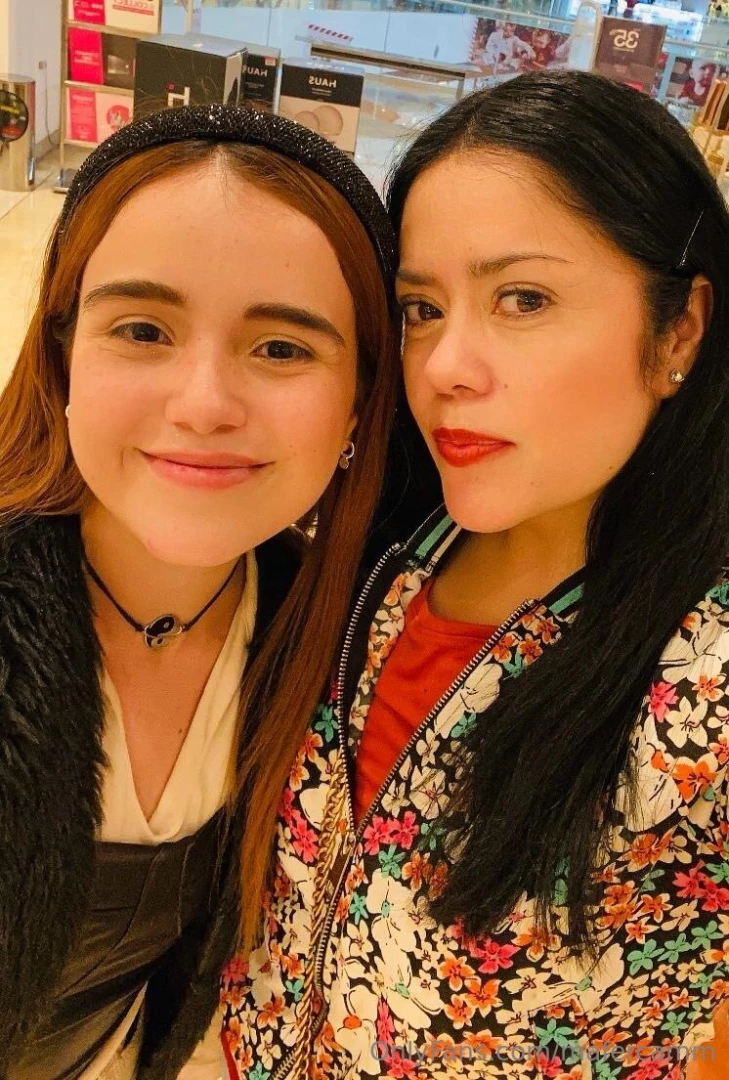 Mi mami y yo les vamos a traer nuevas cosas ricas y privadas 