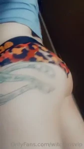 Hmmm who wants me to take my panties off i ll dm anyone pics if they part 1