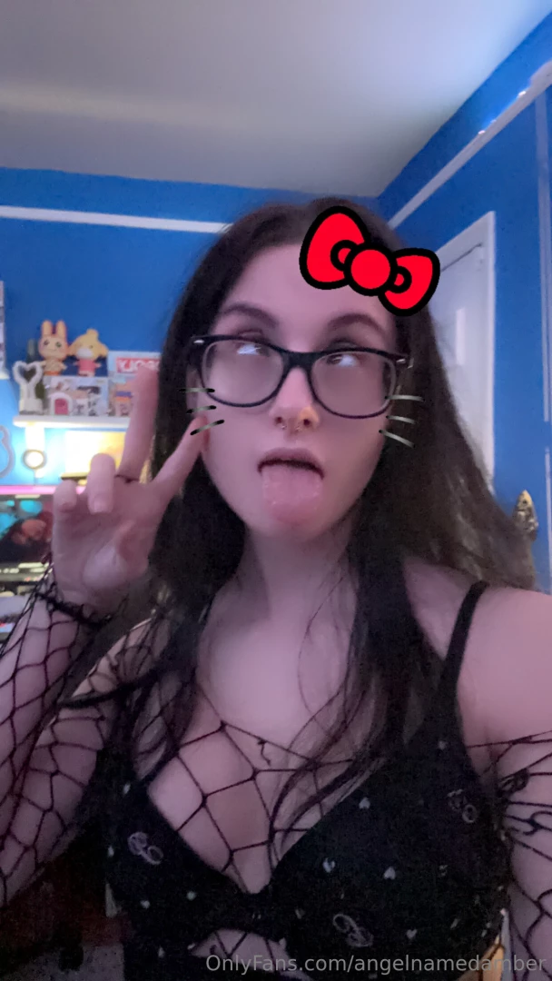 Hii if you re new here make sure to go sub to my vip page it s much 