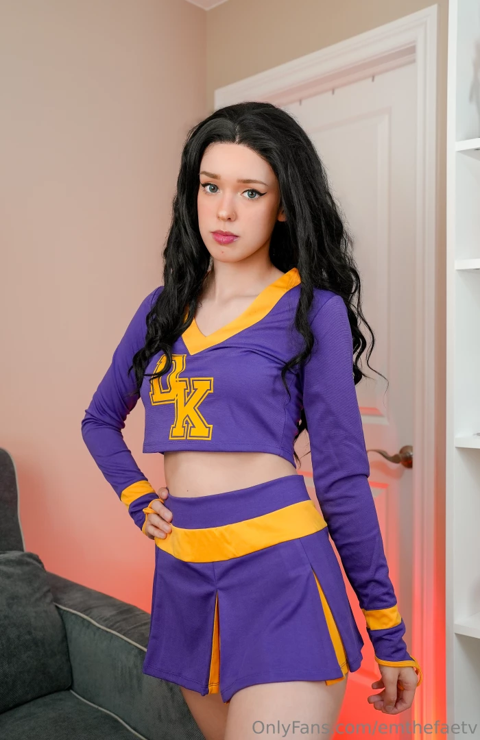 Day 8 of 31 days of cosplay for fae-o-ween jennifer from jennifer s part 2 